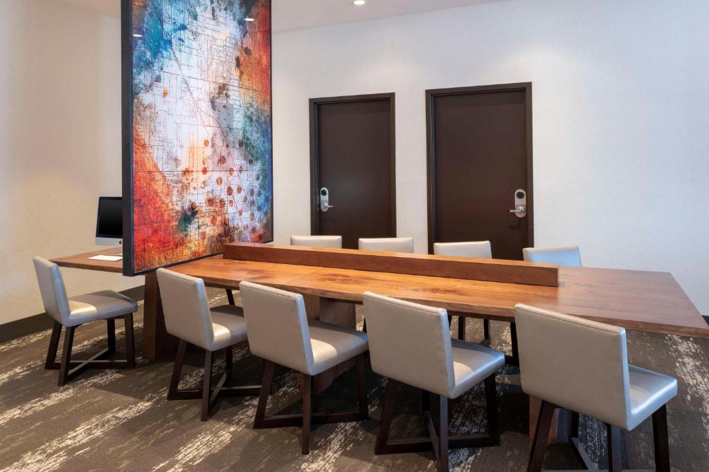 Hyatt Place Detroit/Royal Oak photo 2