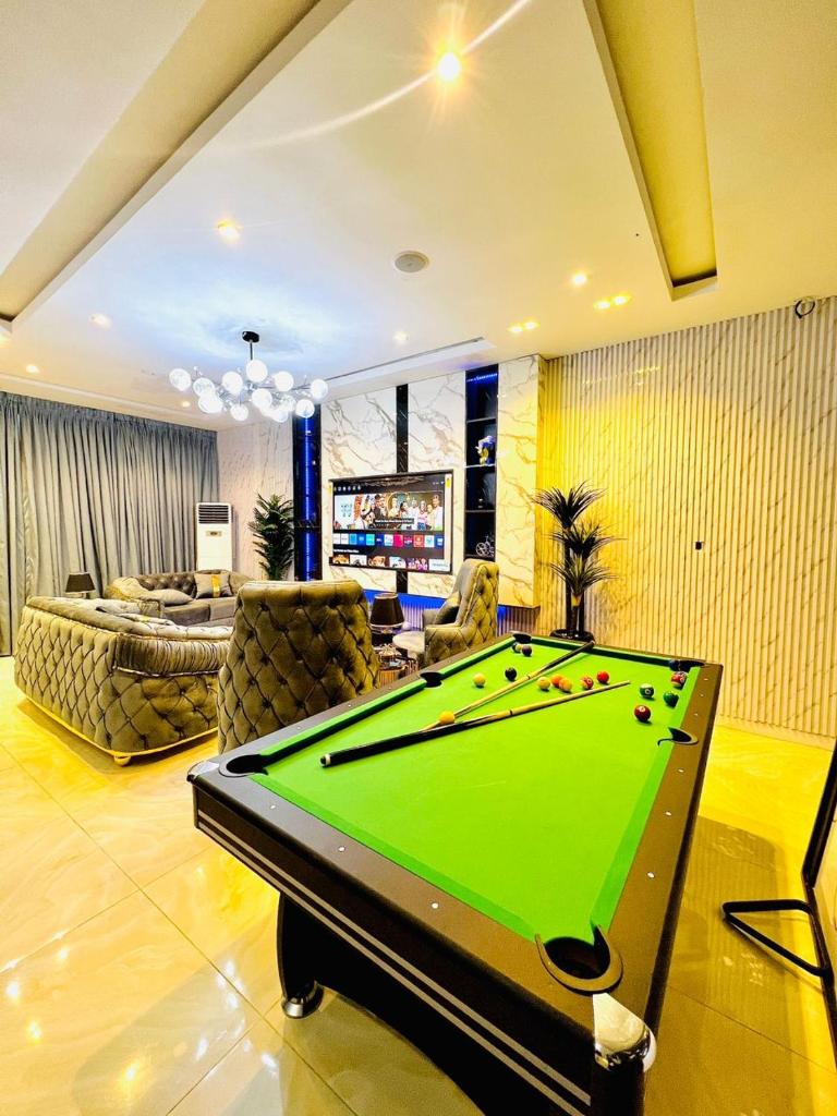 Newly built Smart 4 bed rooms duplex in Ilasan ikate lekki