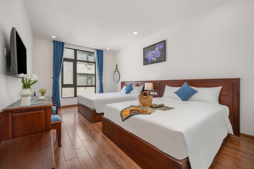 Sea Near Me Hotel Danang