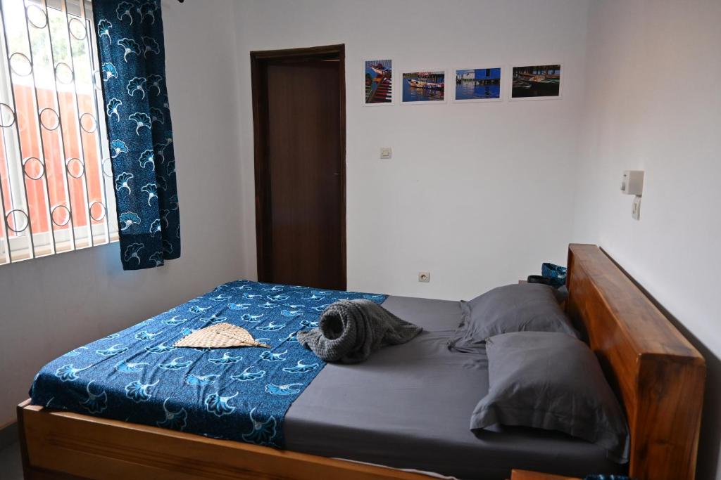 Les Amazones Rouges Chambre Bleue photo 1