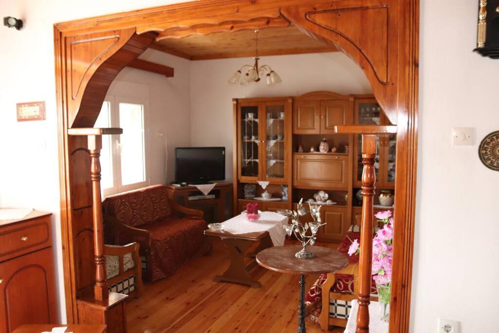 Quiet furnished millwork House.