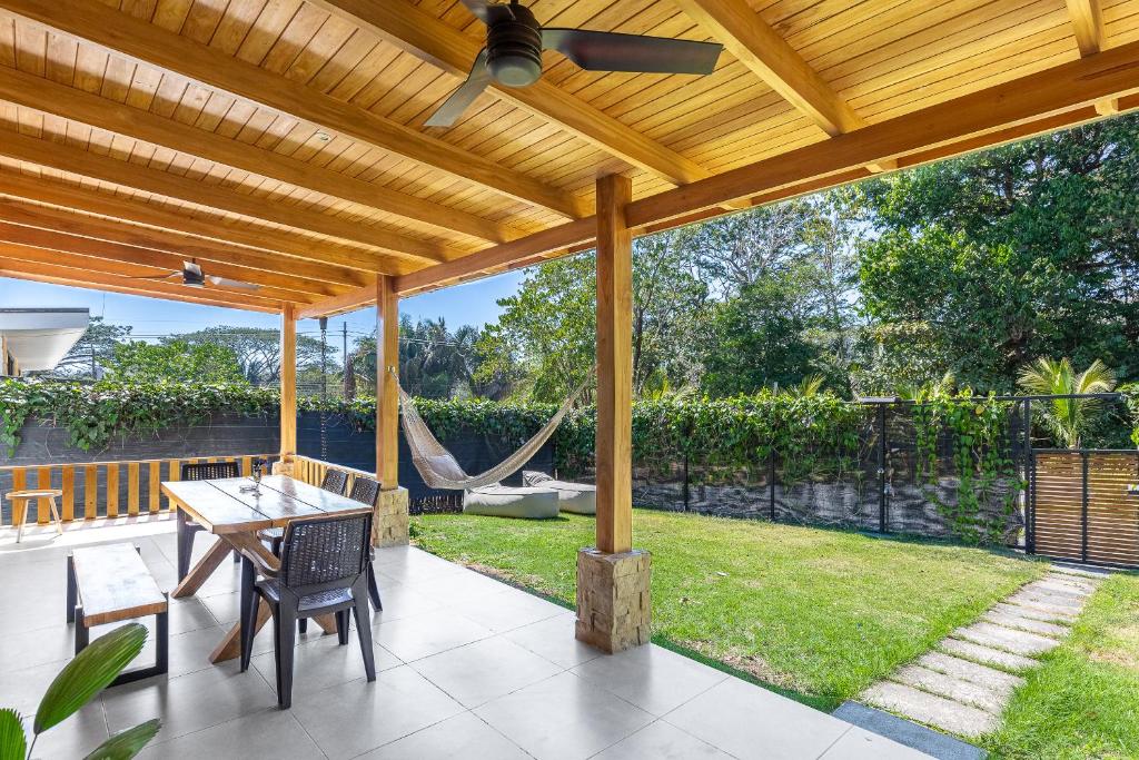 Pacific family house photo 1