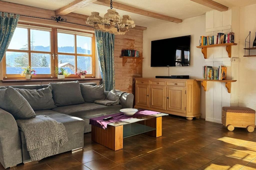 Romantisches Alpenchalet - mit Sauna und Kamin - ruhig und zentral photo 2