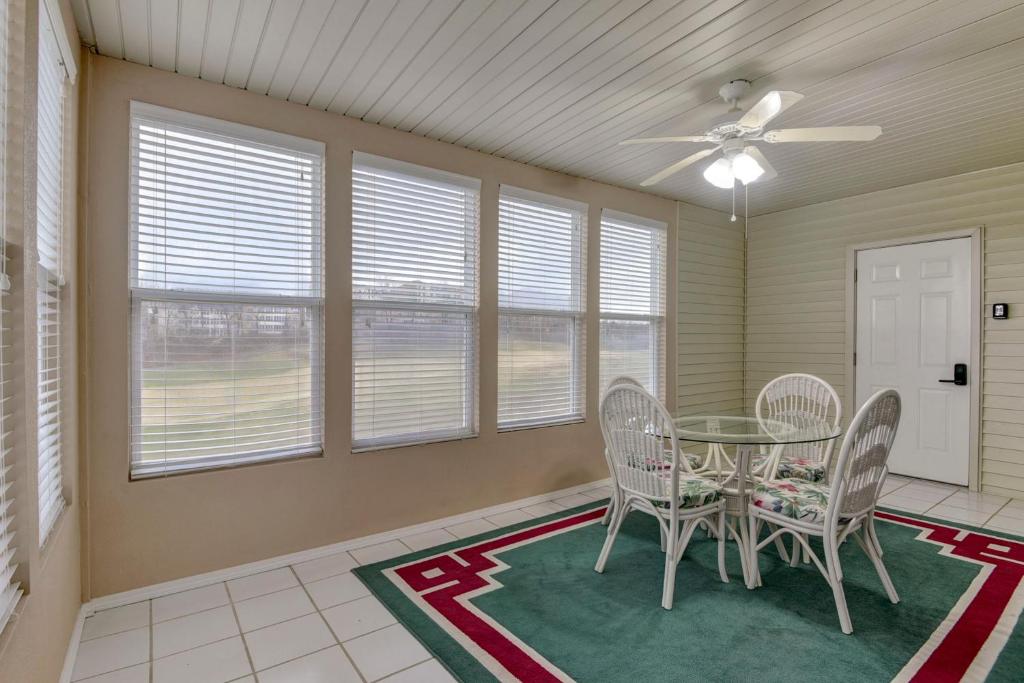 Gorgeous Condos at Thousand Hills - Heart of Branson - Spacious and Affordable photo 2