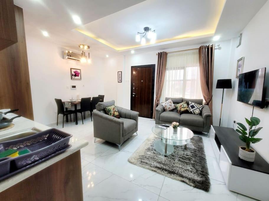 Chiq 2 bedroom Apartment for Rent #101