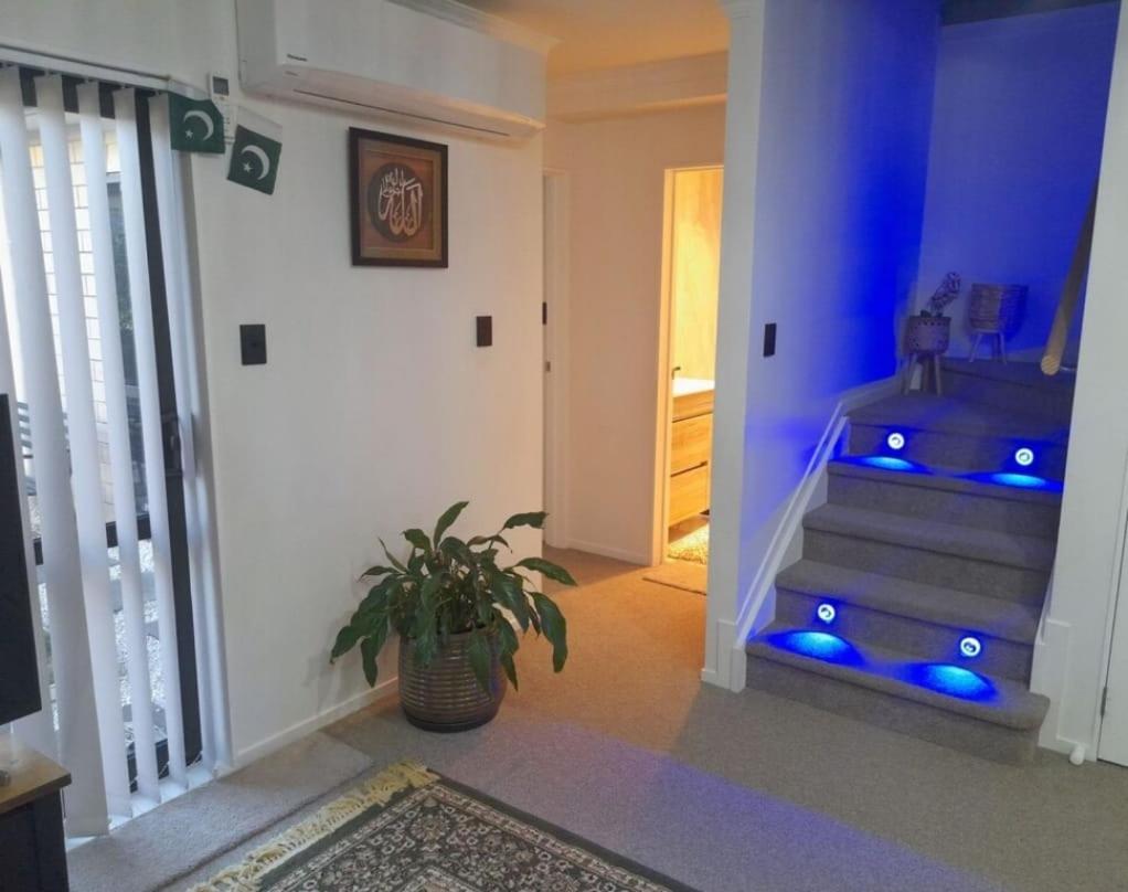 HomeStay! Close to Airport, bus & Train station photo 4