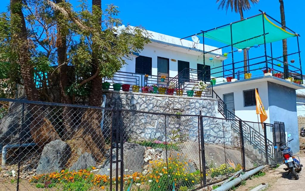 Vishnu Niwas Homestay - Weekend Holiday Home photo 1