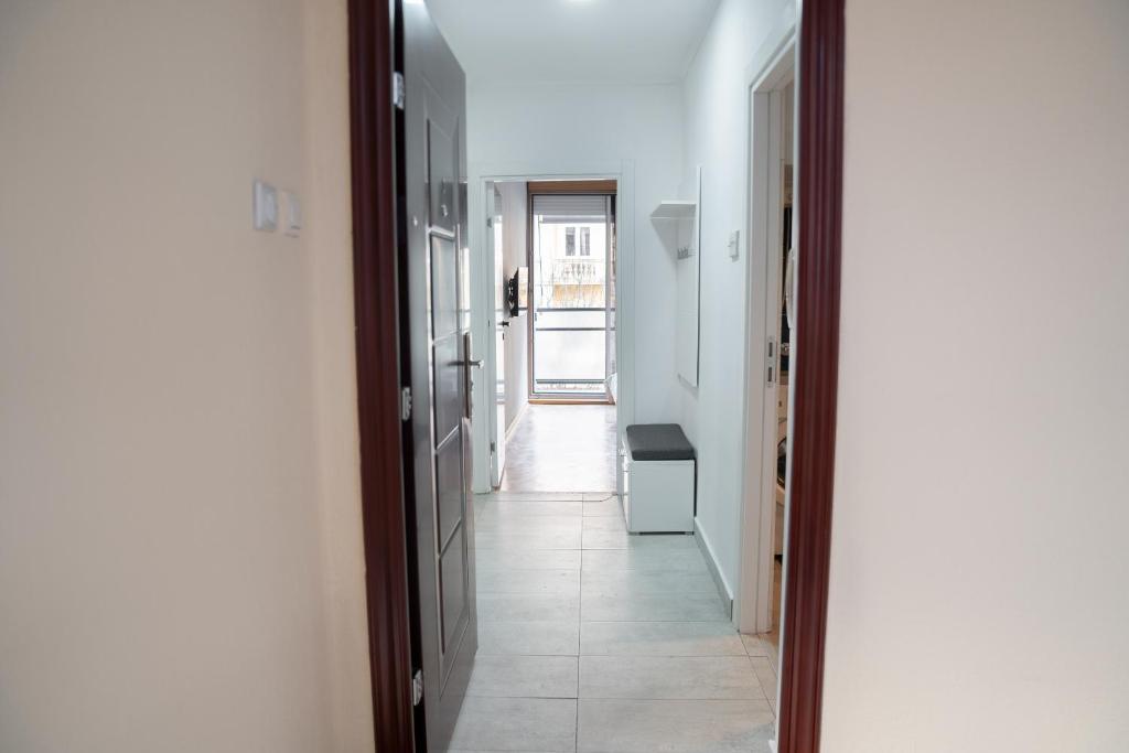 Tommy Apartment photo 4