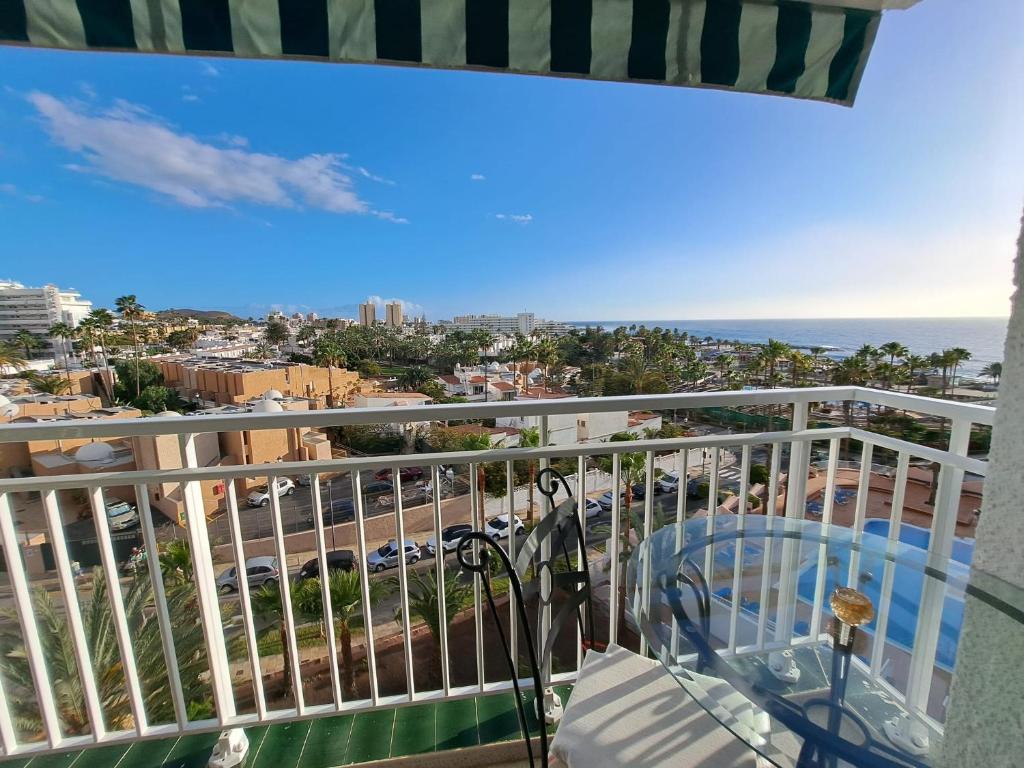 Great ocean view, beach at 3 min, one bedroom apartment photo 1