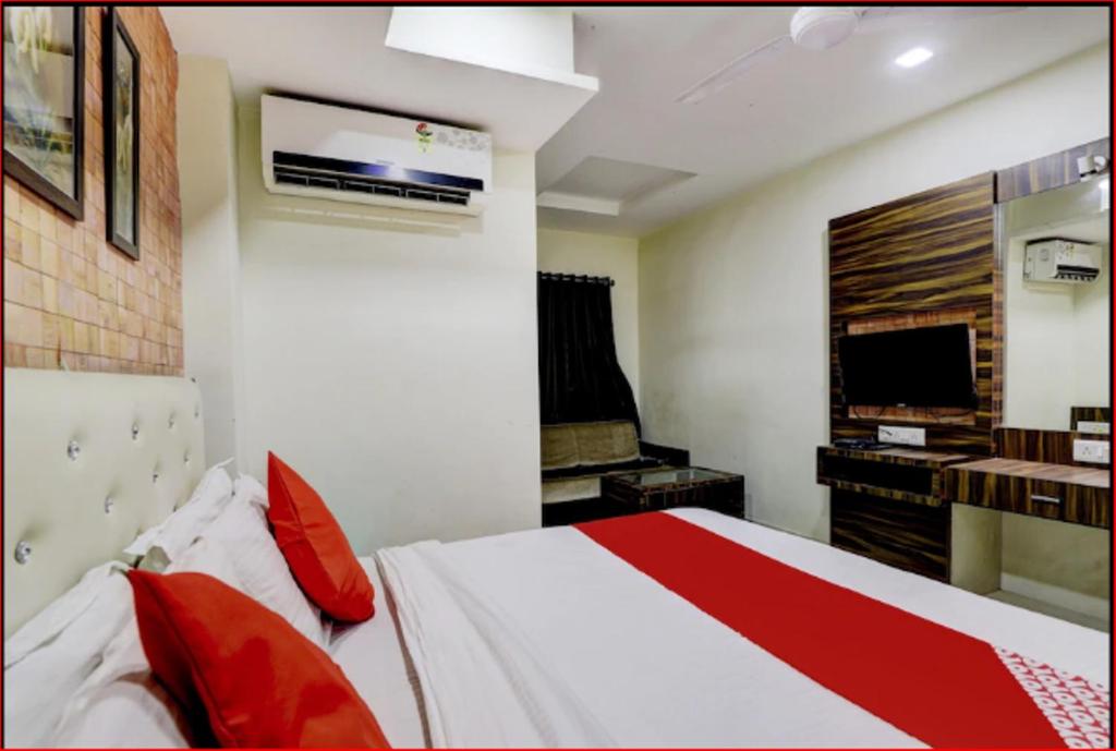 HOTEL GITANJALI INN