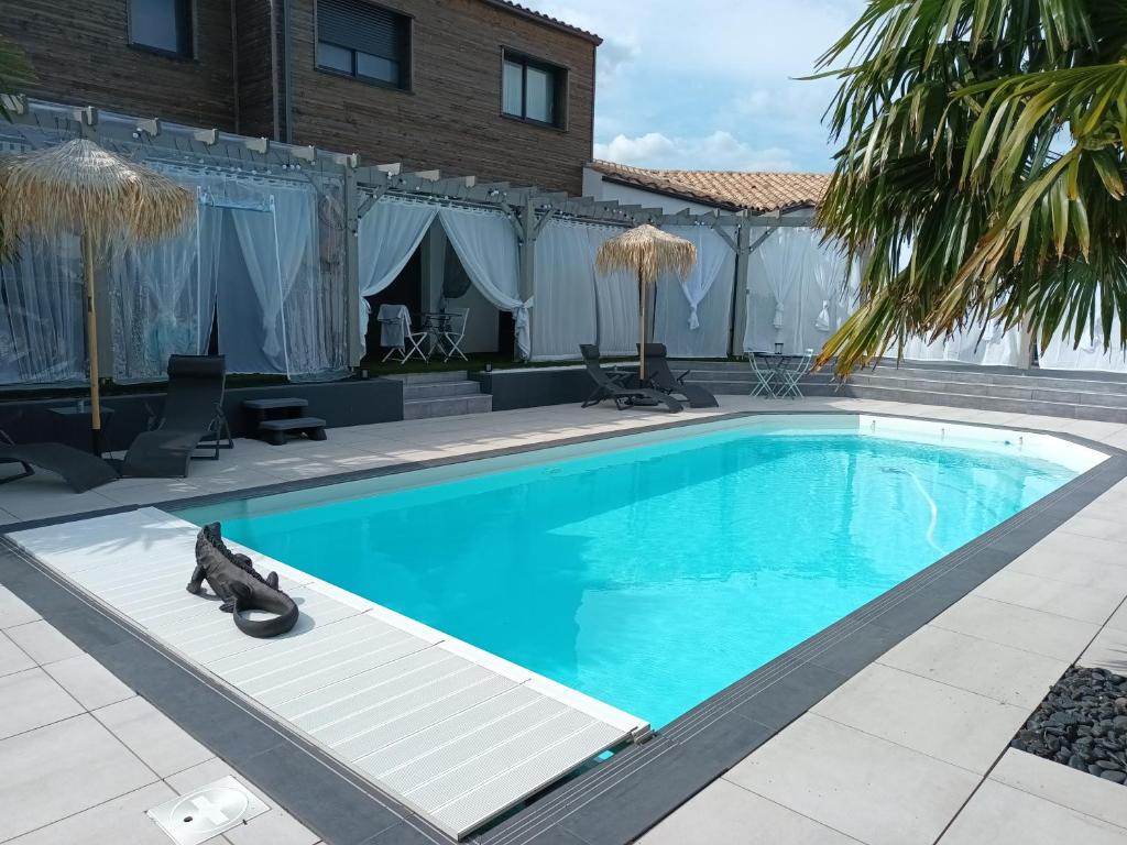 Suites by Aix Keys avec jacuzzi privatif 5 min des plages Fouras photo 4