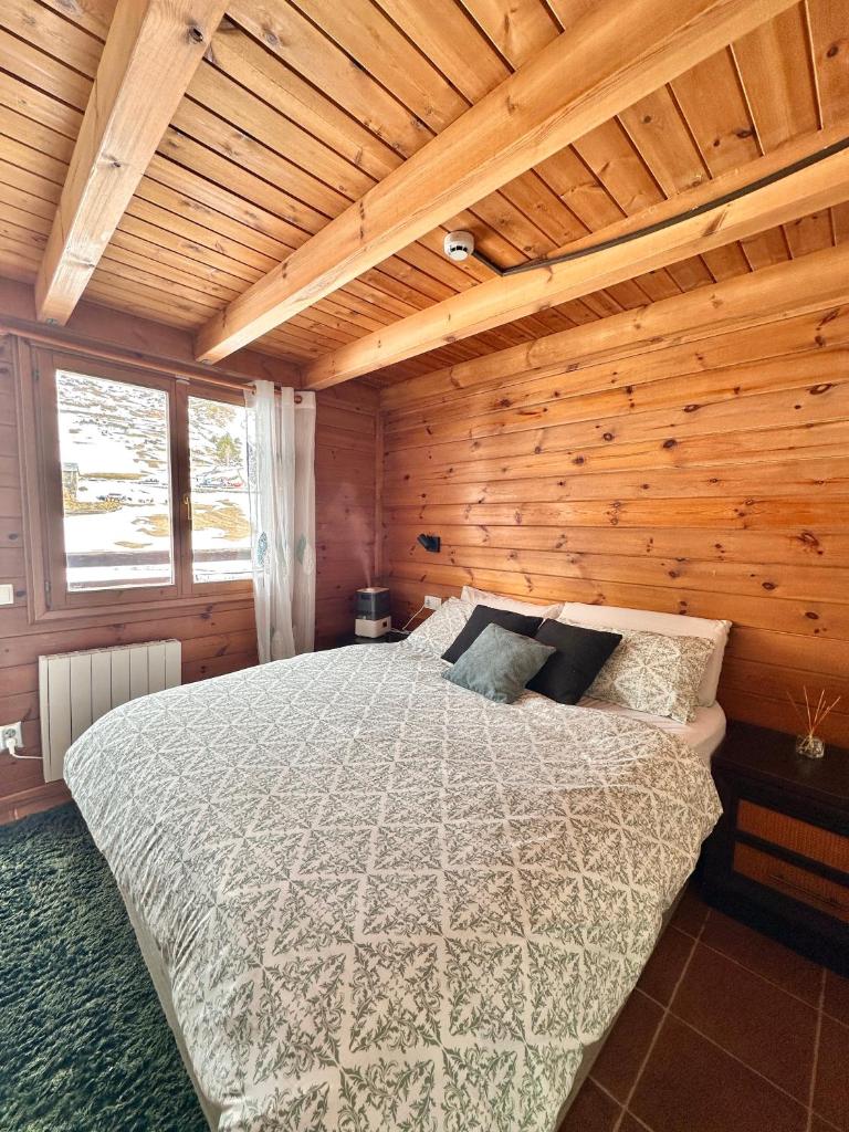 {
  "en-gb": "Exclusiva Cabaña en Incles - Vistas al Valle & Pistas de Ski Grandvalira - Free Parking"
} photo 2