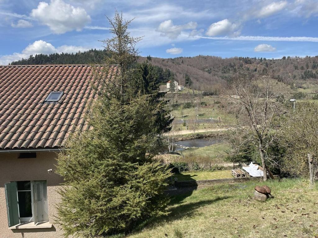 Grand Gîte 12 personnes Maison Fougères gauche Auvergne