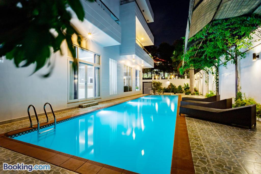 Villages HỒ BƠI WHITE DAY - C5