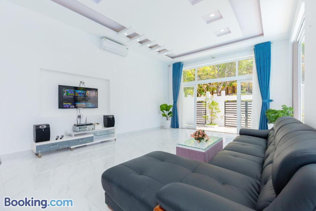 Villages HỒ BƠI WHITE DAY - C5