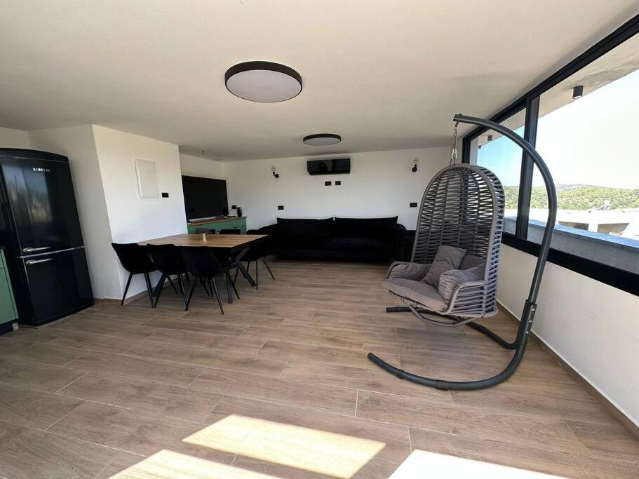 Royal Suites Dalia - מתחם עם 4 סוויטות מהממות, בריכה מחוממת וג'קוזי photo 3