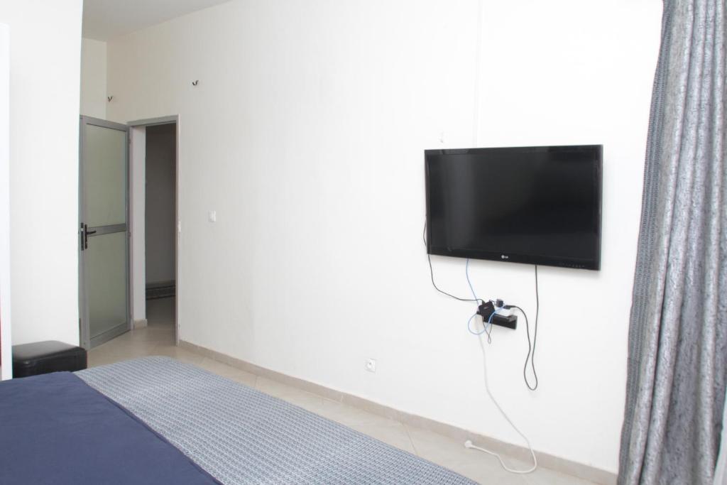 "Class A", un superbe appartement calme, apaisant et sûr proche des restos et plages de Saly photo 1