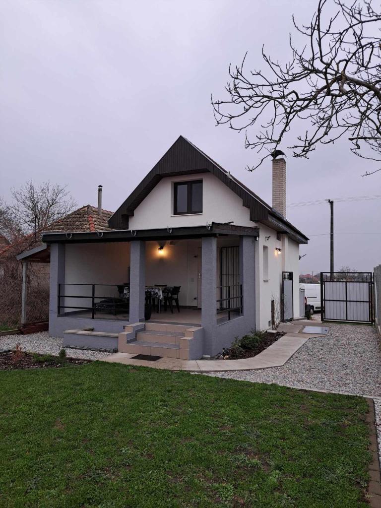 Grapeline Guesthouse photo 3