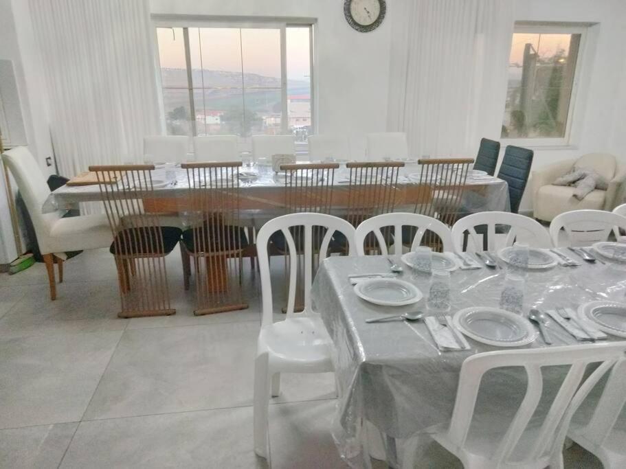 Kosher Villa with Pool photo 1