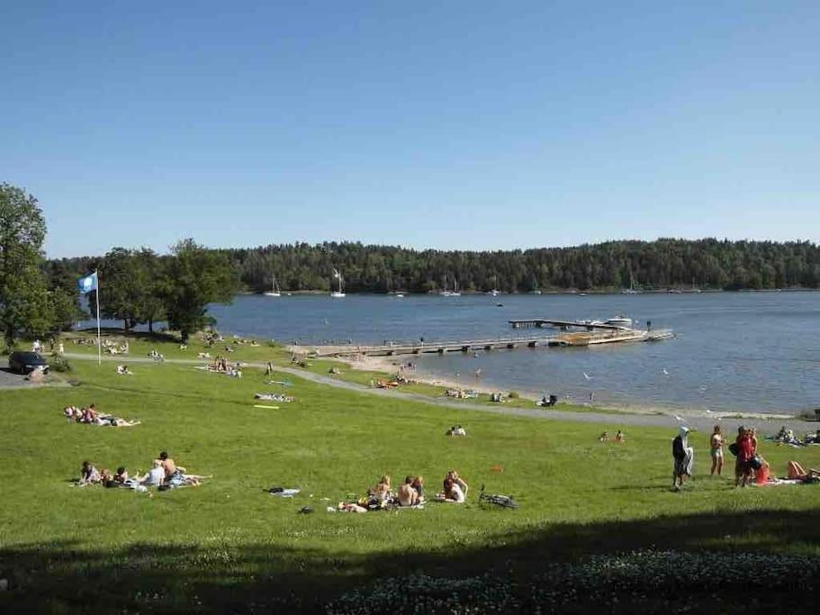 Koslig bolig med sjøutsikt photo 1
