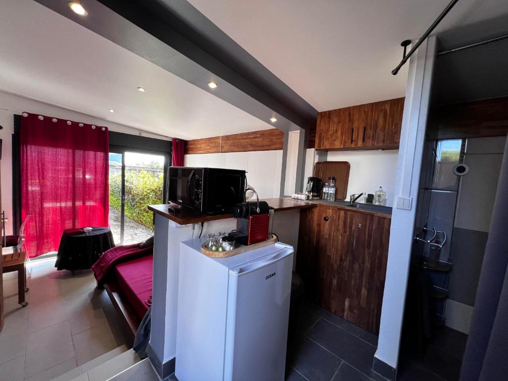 Studio Cosy KAZADALO, Deux Rives - Sainte-Suzanne photo 4