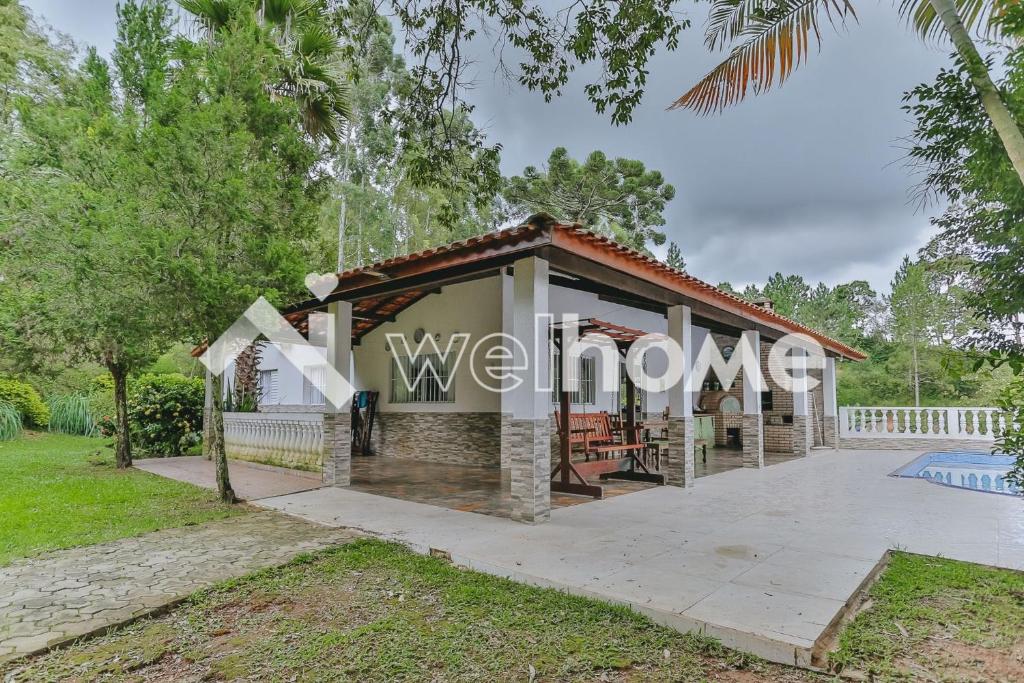 Casa com piscina e balanço na árvore em Itapevi photo 1