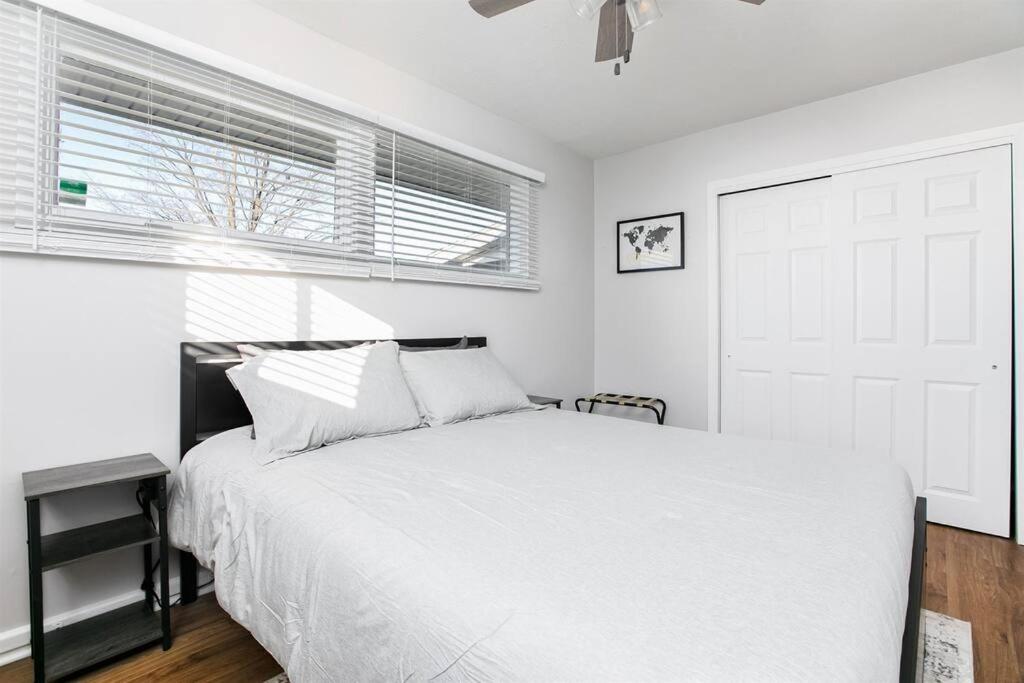 4BR Gameday Getaway EV Charger Pet-Friendly 10p photo 1
