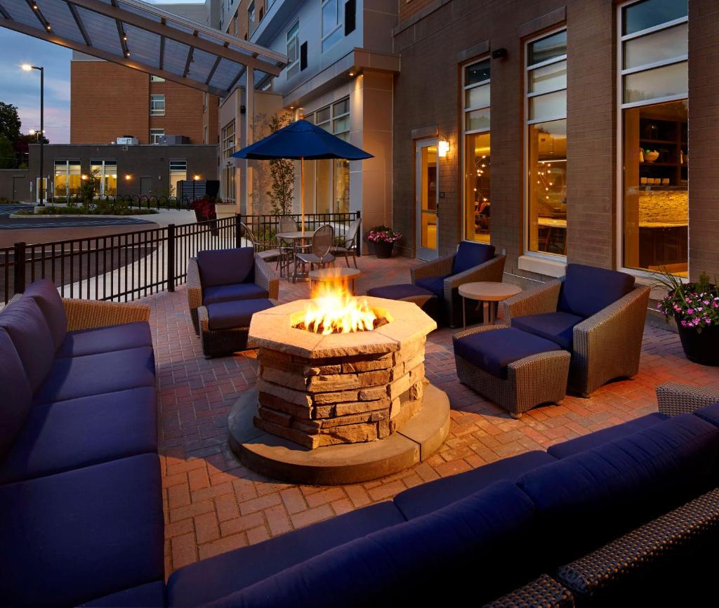 Hyatt House Pittsburgh Bloomfield Shadyside photo 1