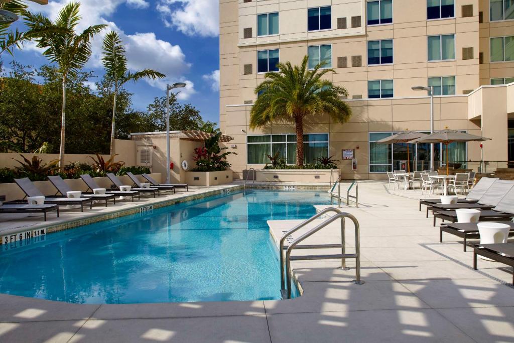 Hyatt Place Miami Airport-East image