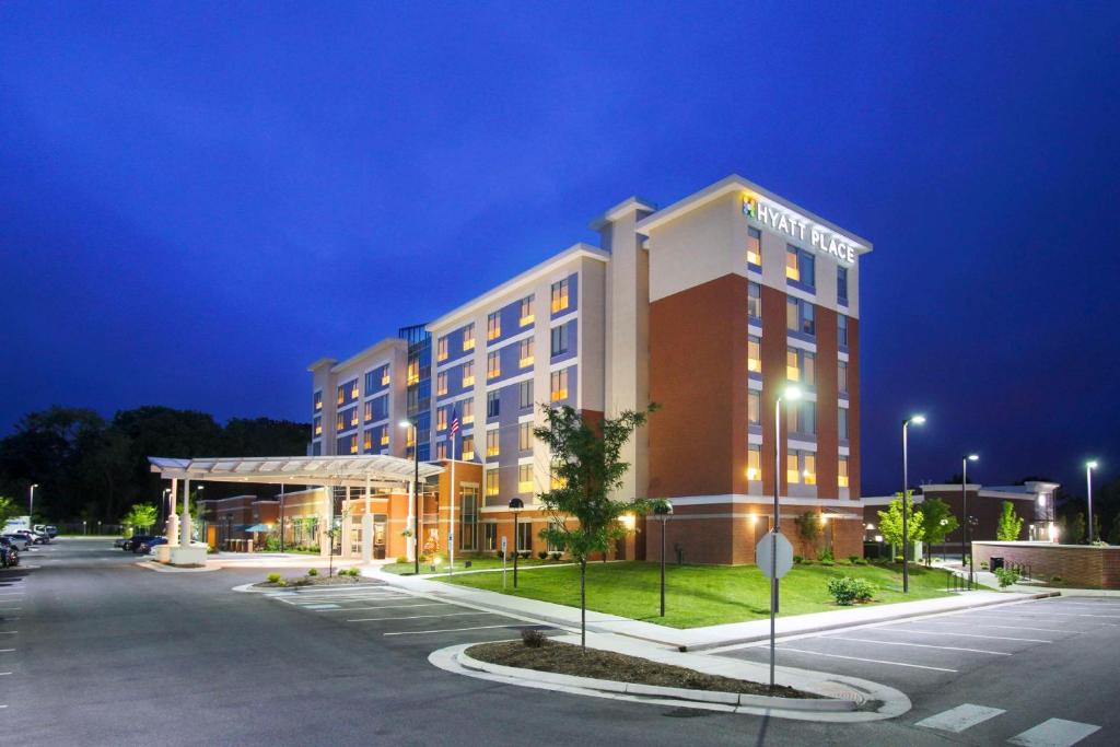 Hyatt Place Blacksburg / University image