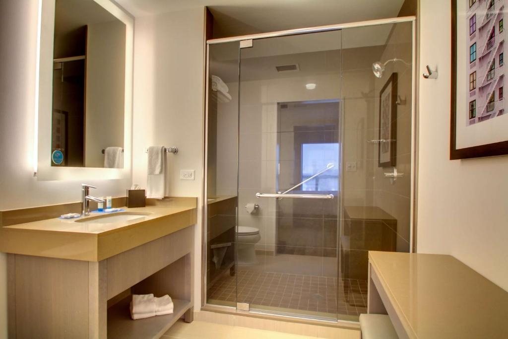 Hyatt House Chicago/Evanston image