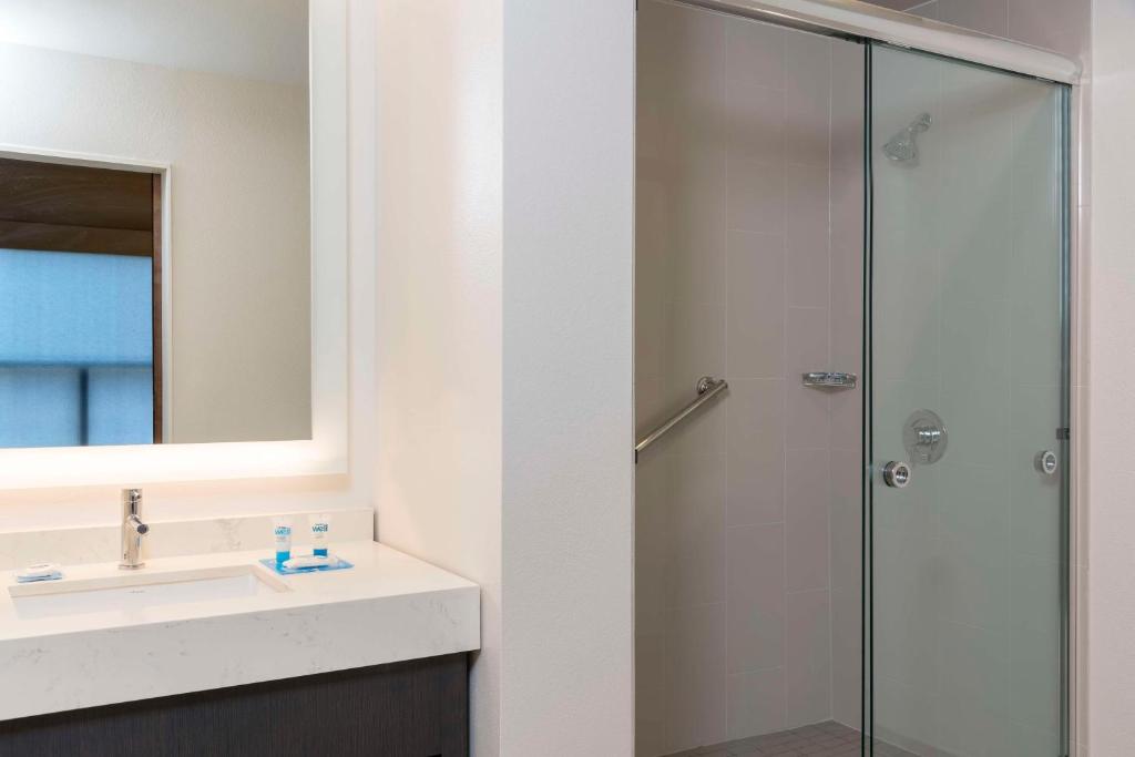 Hyatt House Austin/Downtown photo 2