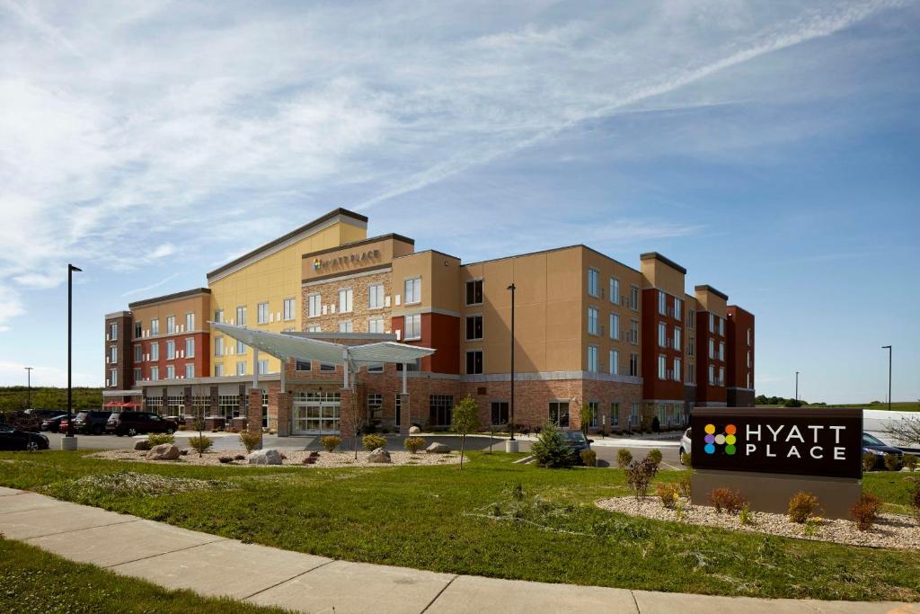 Hyatt Place Madison / Verona image