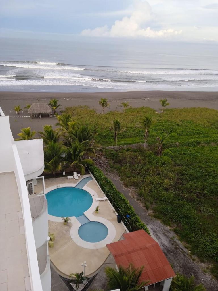 PH OLAS TOWERS FRONT. PLAYA LA BARQUETA photo 1