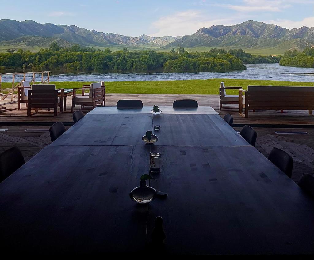 Yeruu lodge photo 2
