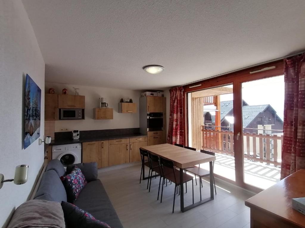 Appartement Saint-François-Longchamp, 3 pièces, 6 personnes - FR-1-635-133 photo 1