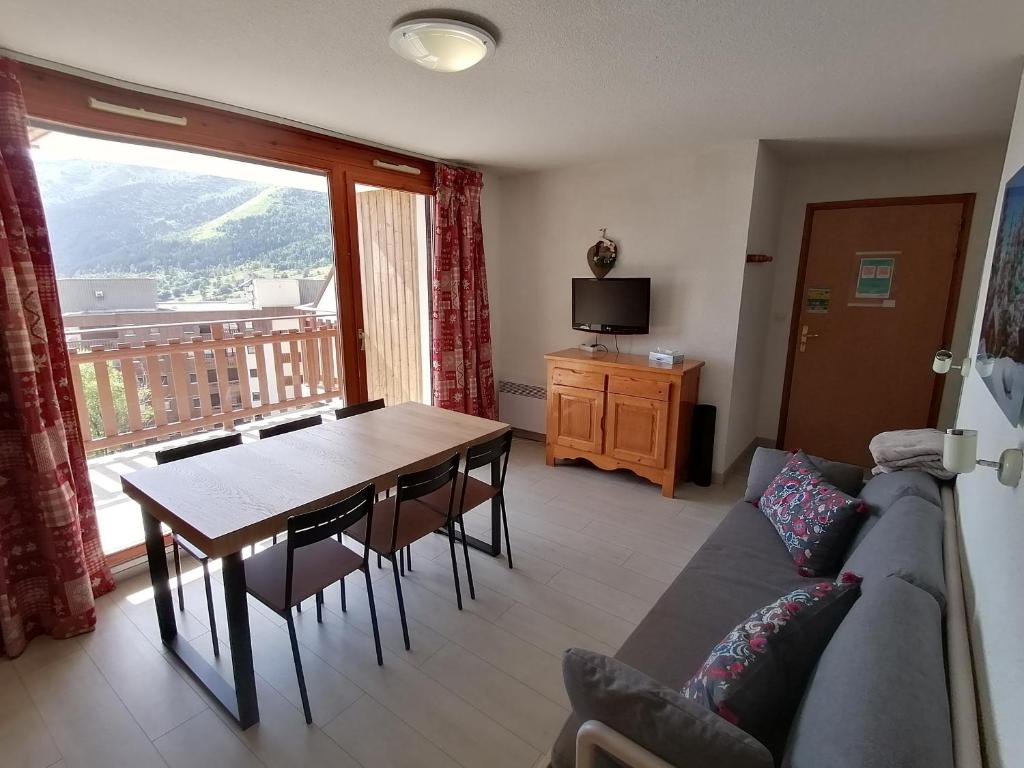 Appartement Saint-François-Longchamp, 3 pièces, 6 personnes - FR-1-635-133 photo 2