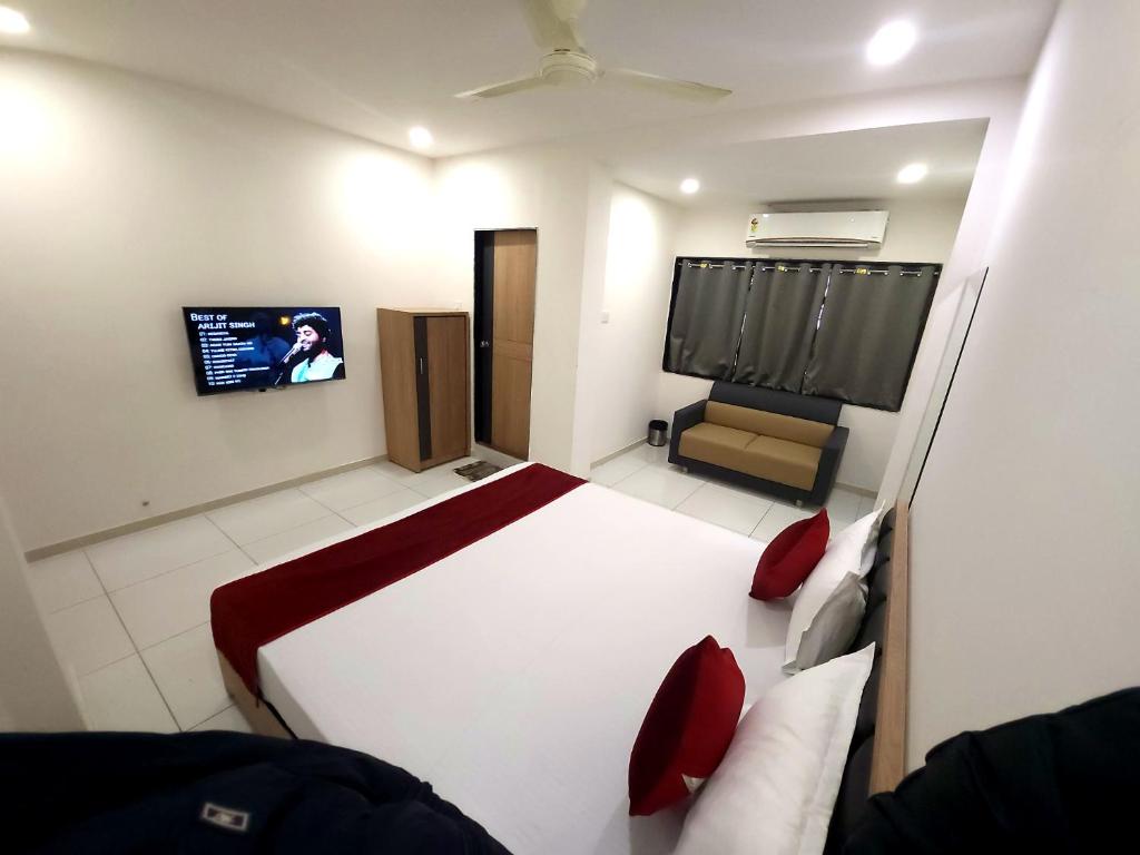 Hotel Near Me photo 4
