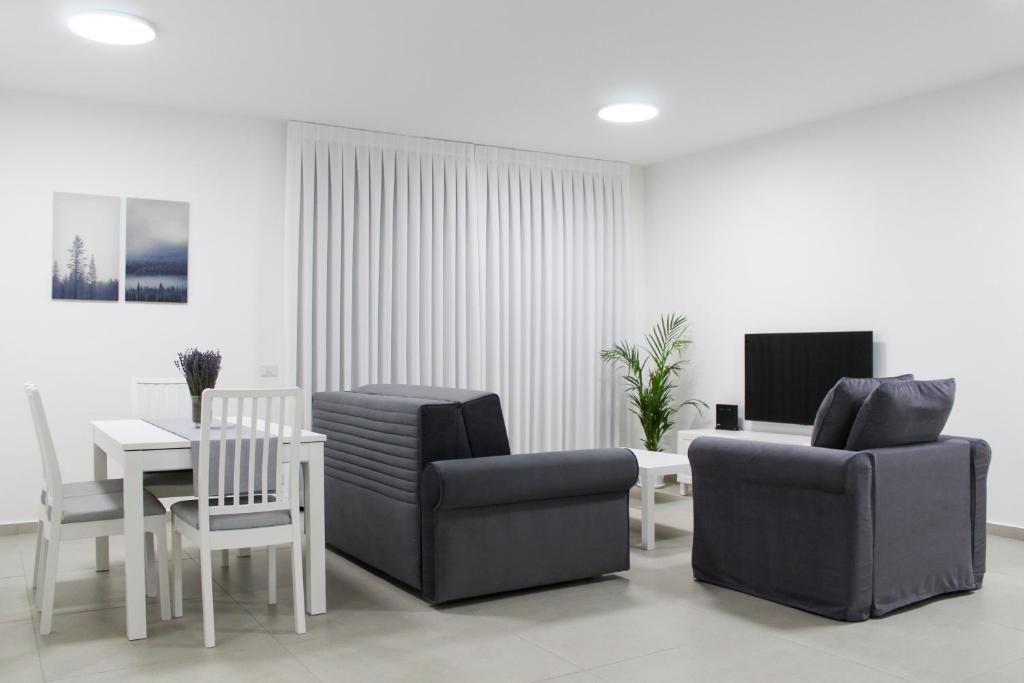 Penthouse #49 By Hashdera Eilat