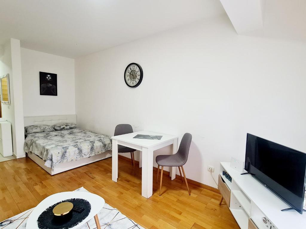 RELAX LuX 2 photo 1