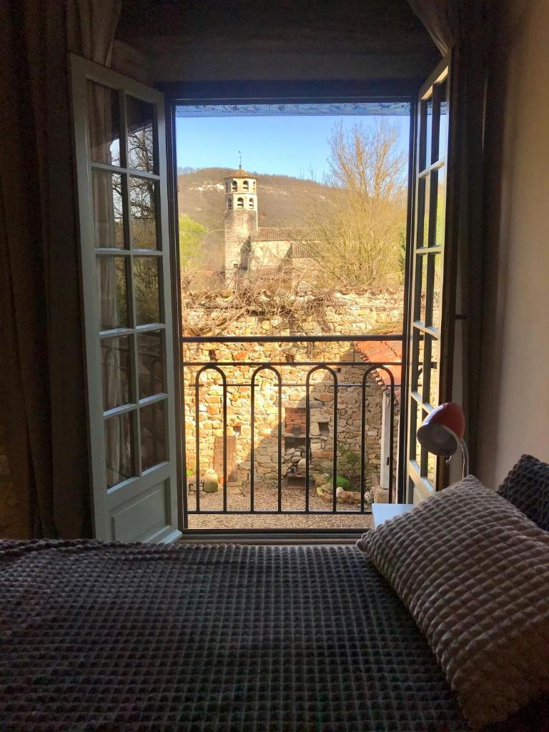 Villa, vieille ferme rénovée calme, nature avec piscine privée. photo 2