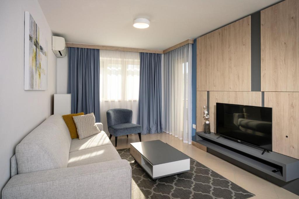 Garden Palace Suite 228 - Happy Rentals photo 3