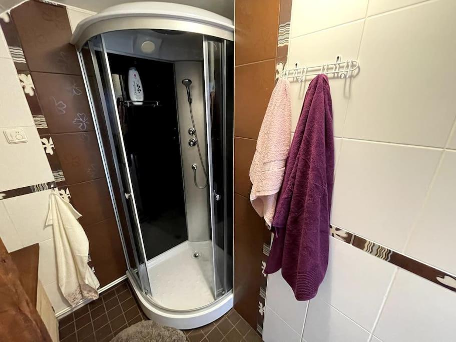 Small & Cozy Studio Apartment - WiFi & Free Parking photo 1