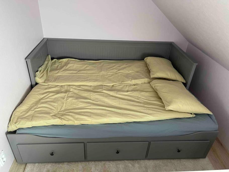 Small & Cozy Studio Apartment - WiFi & Free Parking photo 2