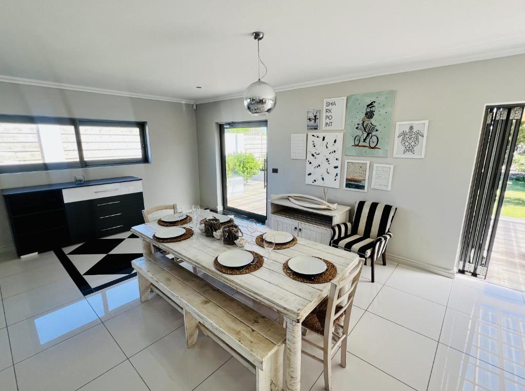 Sunny Beach House photo 3