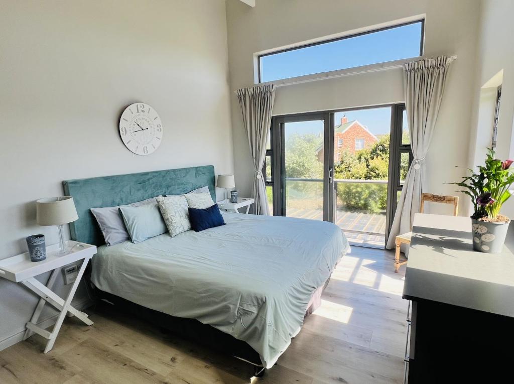 Sunny Beach House photo 2