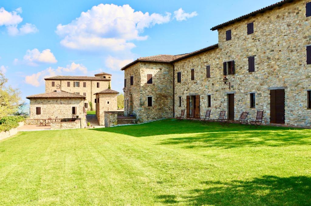 Castello di Viano photo 4