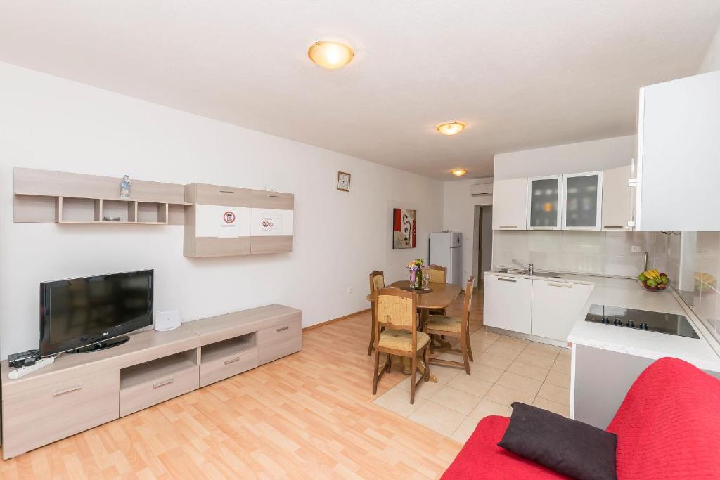 Apartments Rosanda photo 3