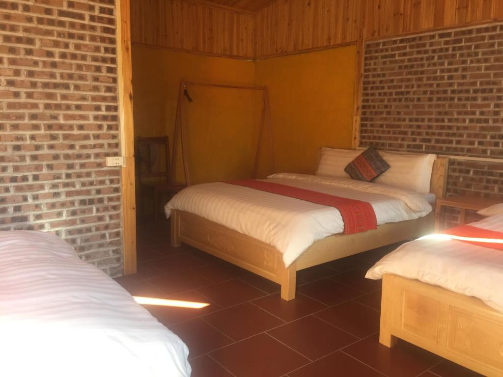 Tropical Riverside Homestay