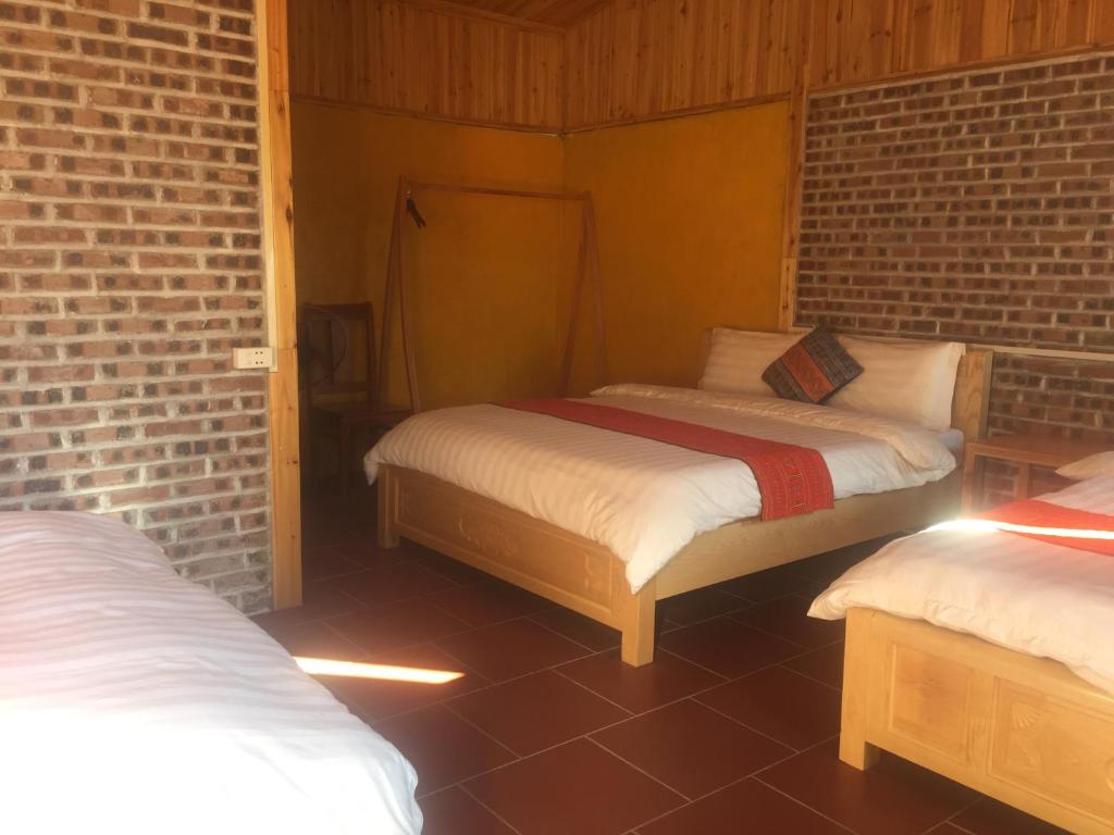 Tropical Riverside Homestay